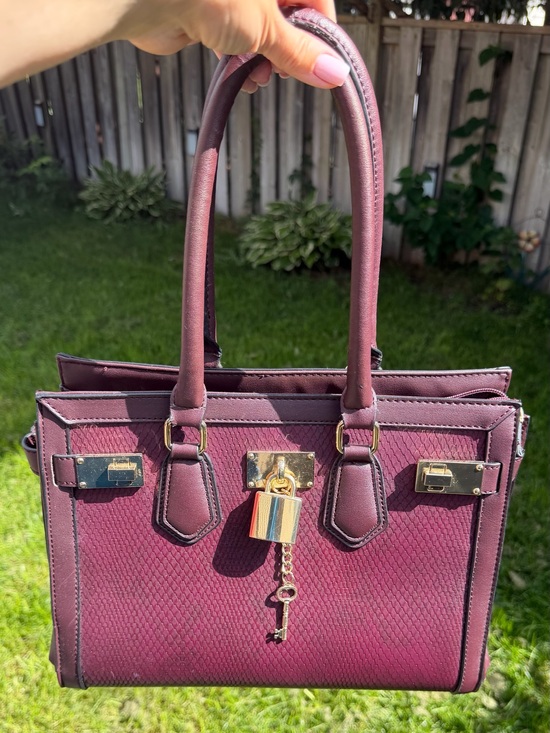 Aldo Handbags - Aldo Burgundy Textured Satchel – Gold Hardware, Padlock Detail, Used